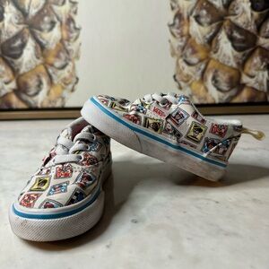 Vans X Where’s Waldo size 4.5C